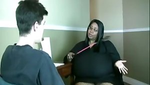 Fat black nympho with giant saggy bowels is ready for some facesitting